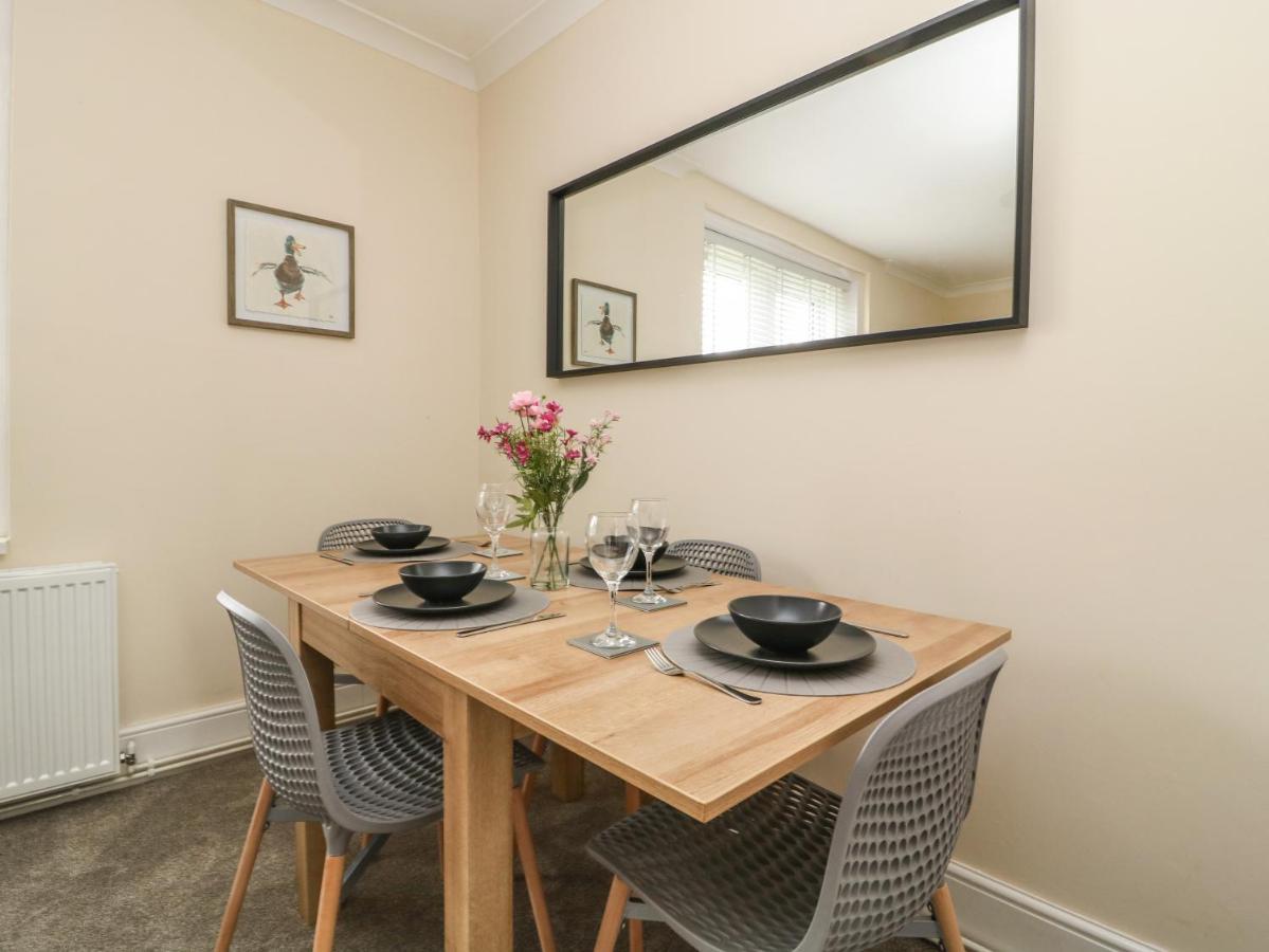 Holiday home 2 Lane End